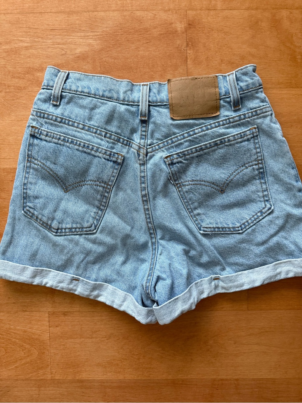 Vintage Levi's White Tab 901 Cuffed Jean Shorts size 11 Light Wash